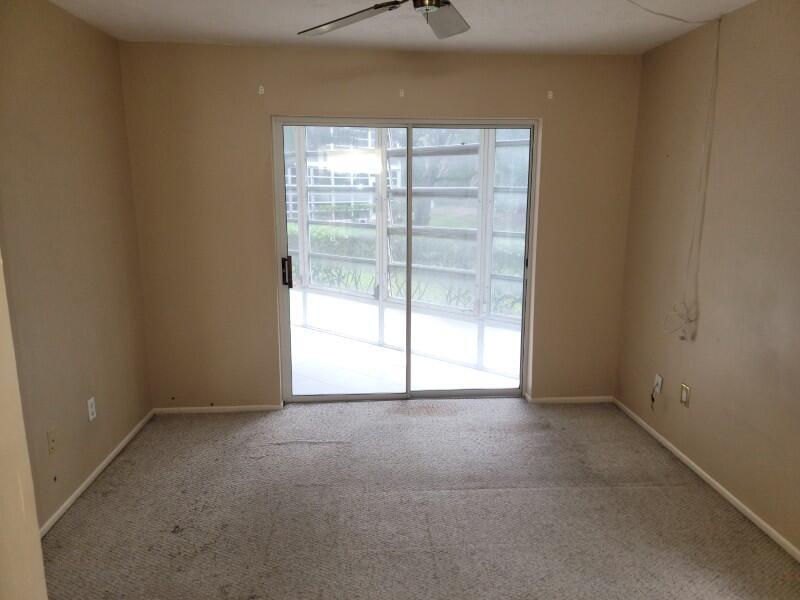 THE VILLAGE OF STUART CON - Residential