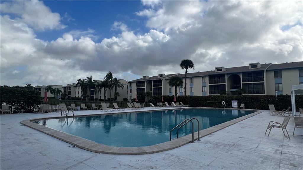 Palm Club - Residential