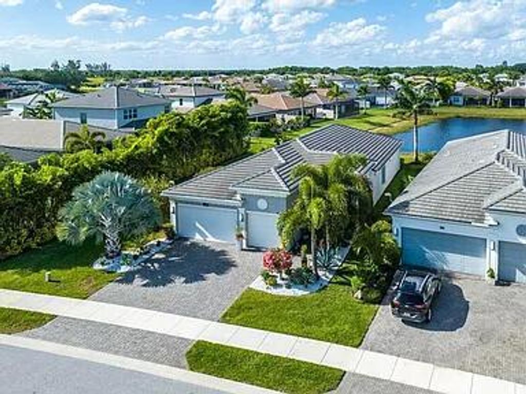 Photo of 7697 Francisca Club Lane, Delray Beach, FL 33446 (MLS # B26028193)