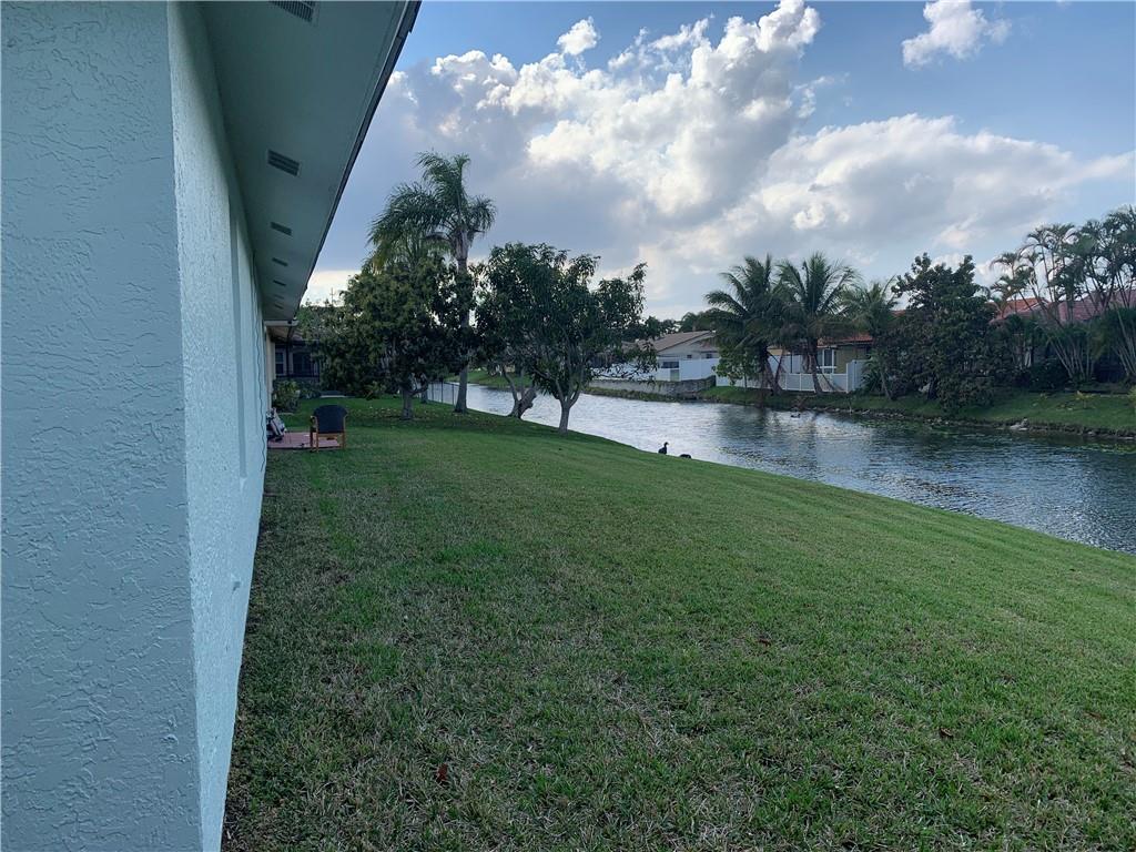 Springs Gateway 127-17 B - Residential