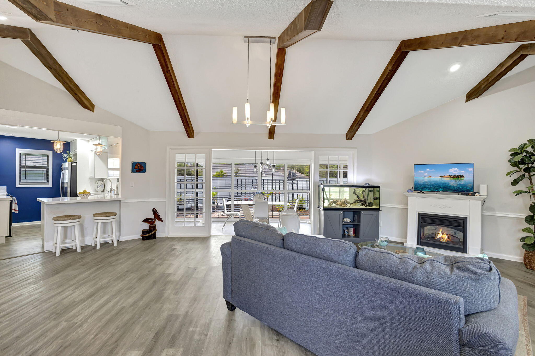 BELLA VISTA - Residential