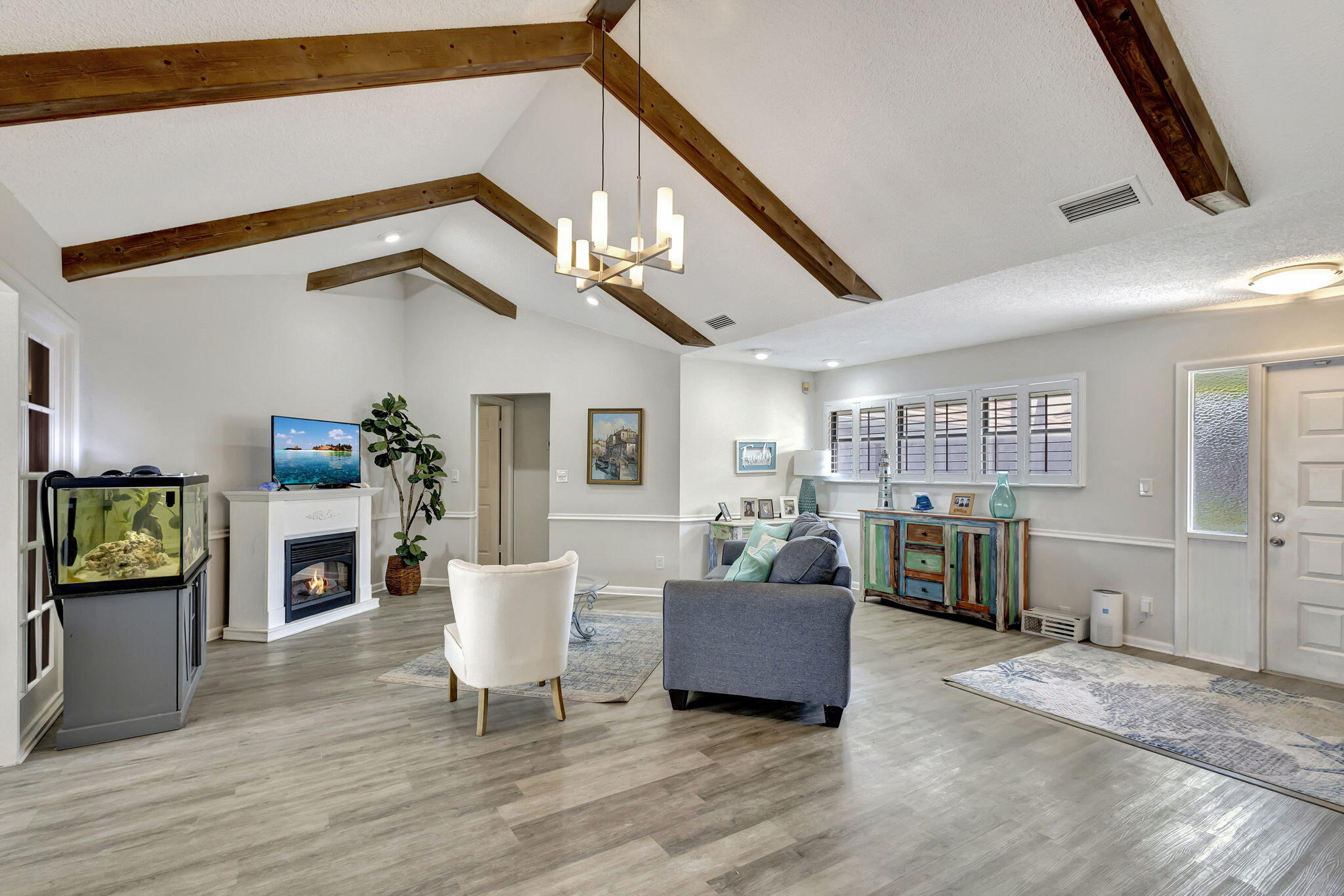 BELLA VISTA - Residential