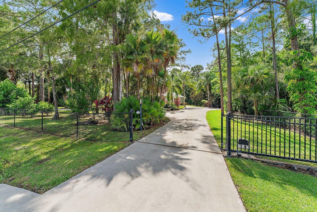 Photo of 17861 126th Terrace N, Jupiter, FL 33478 (MLS # R11017065)