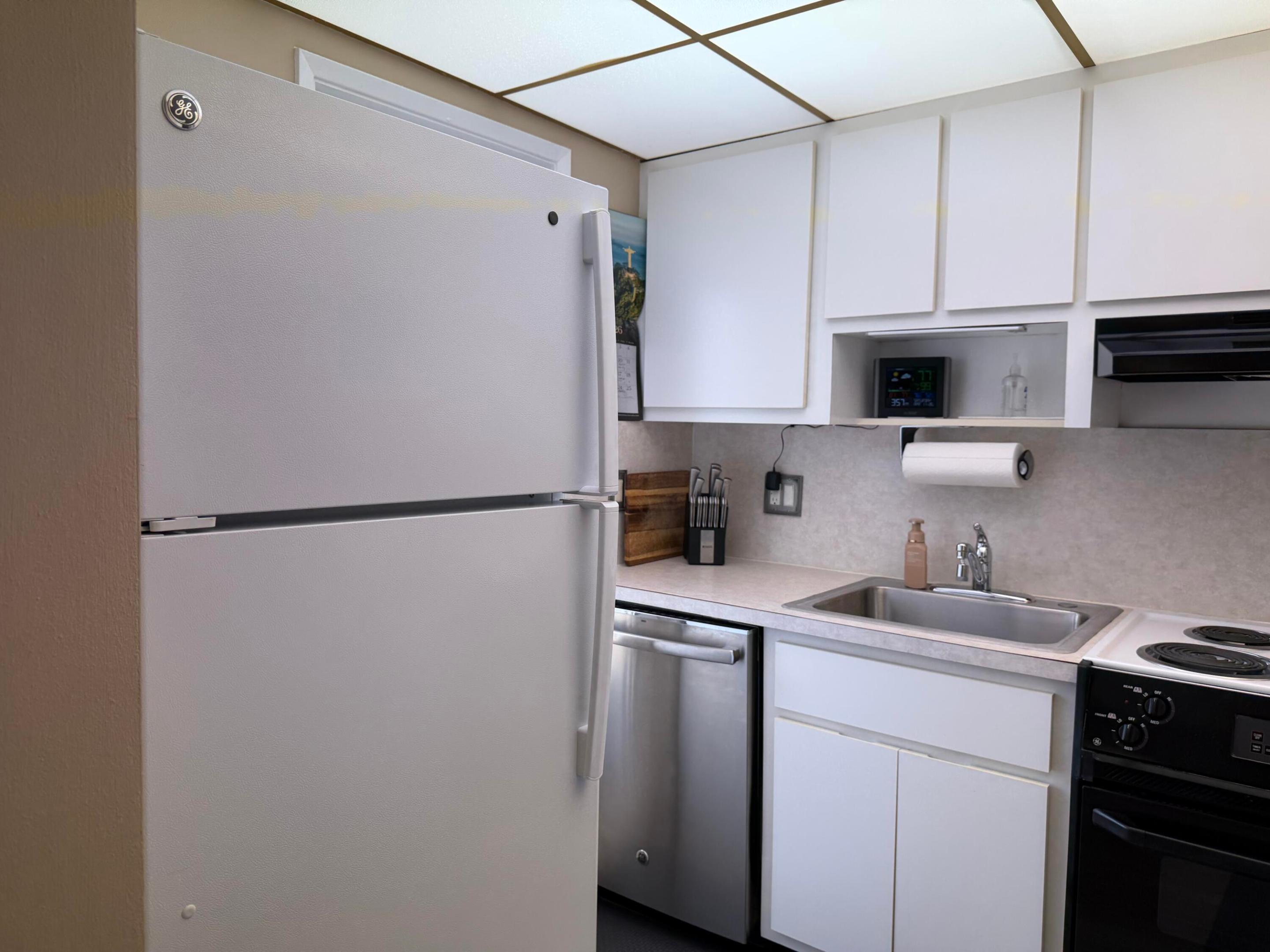 LIGHTHOUSE POINT GARDENS SOUTH - Residential