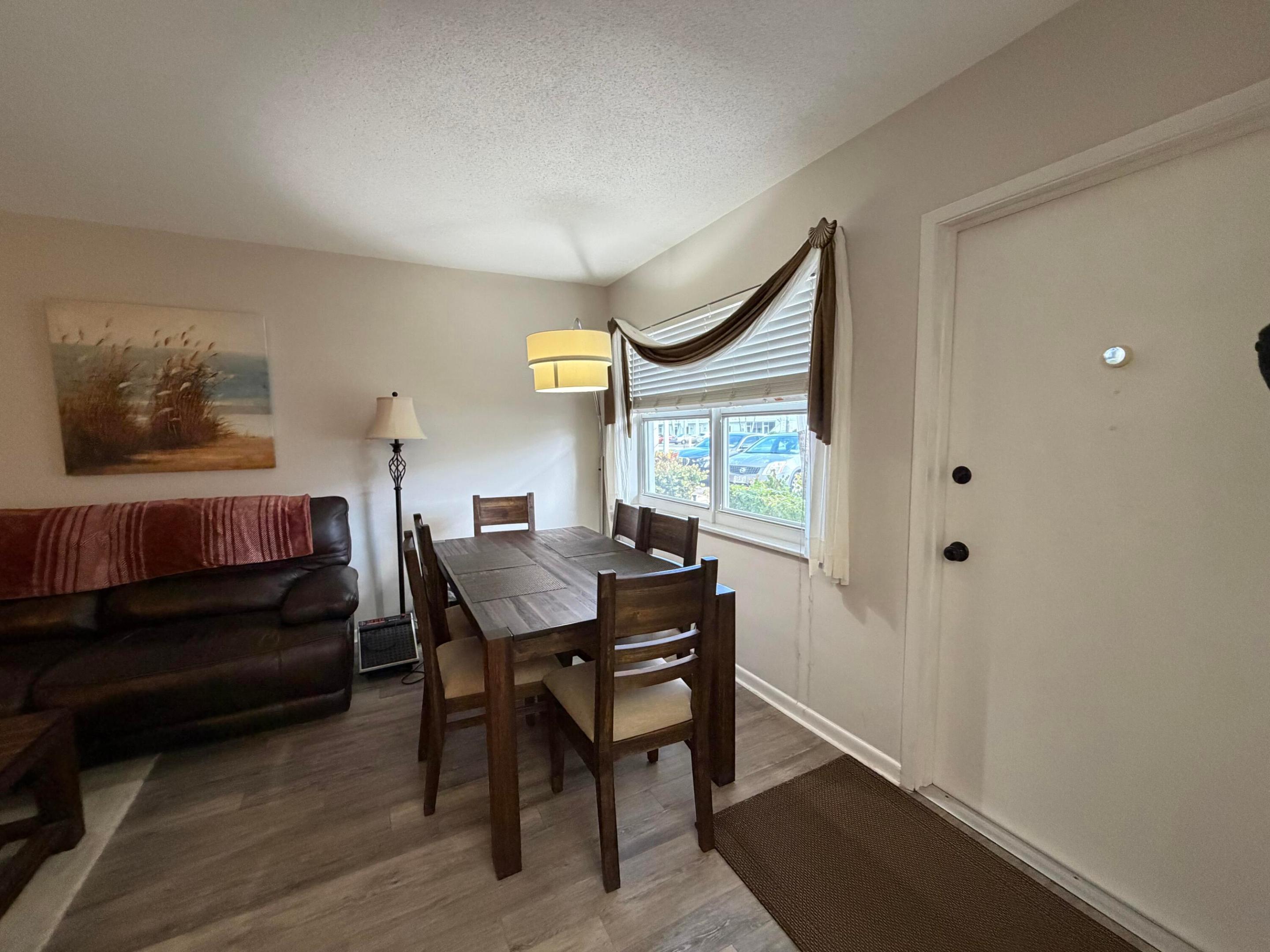 LIGHTHOUSE POINT GARDENS SOUTH - Residential