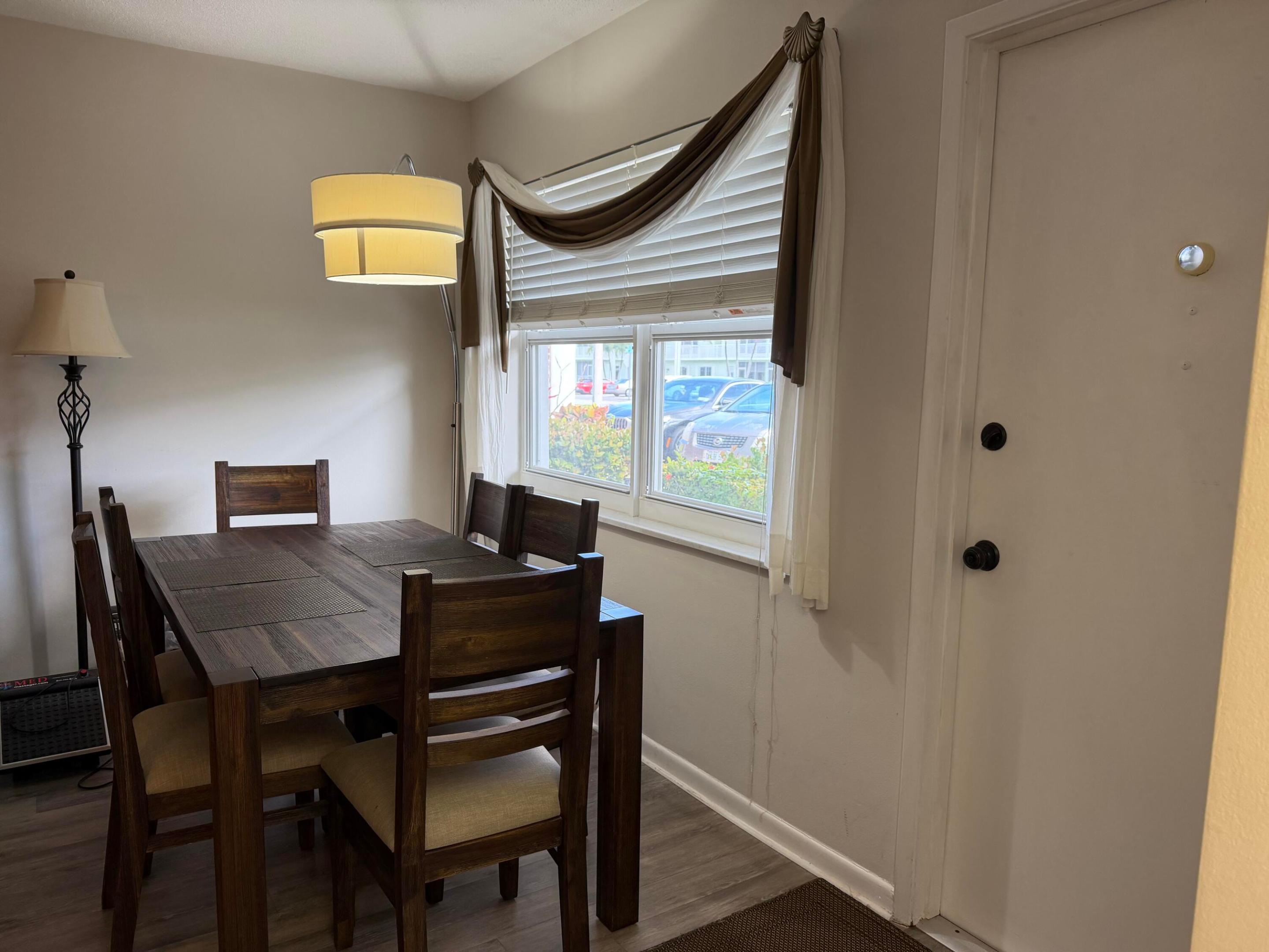 LIGHTHOUSE POINT GARDENS SOUTH - Residential