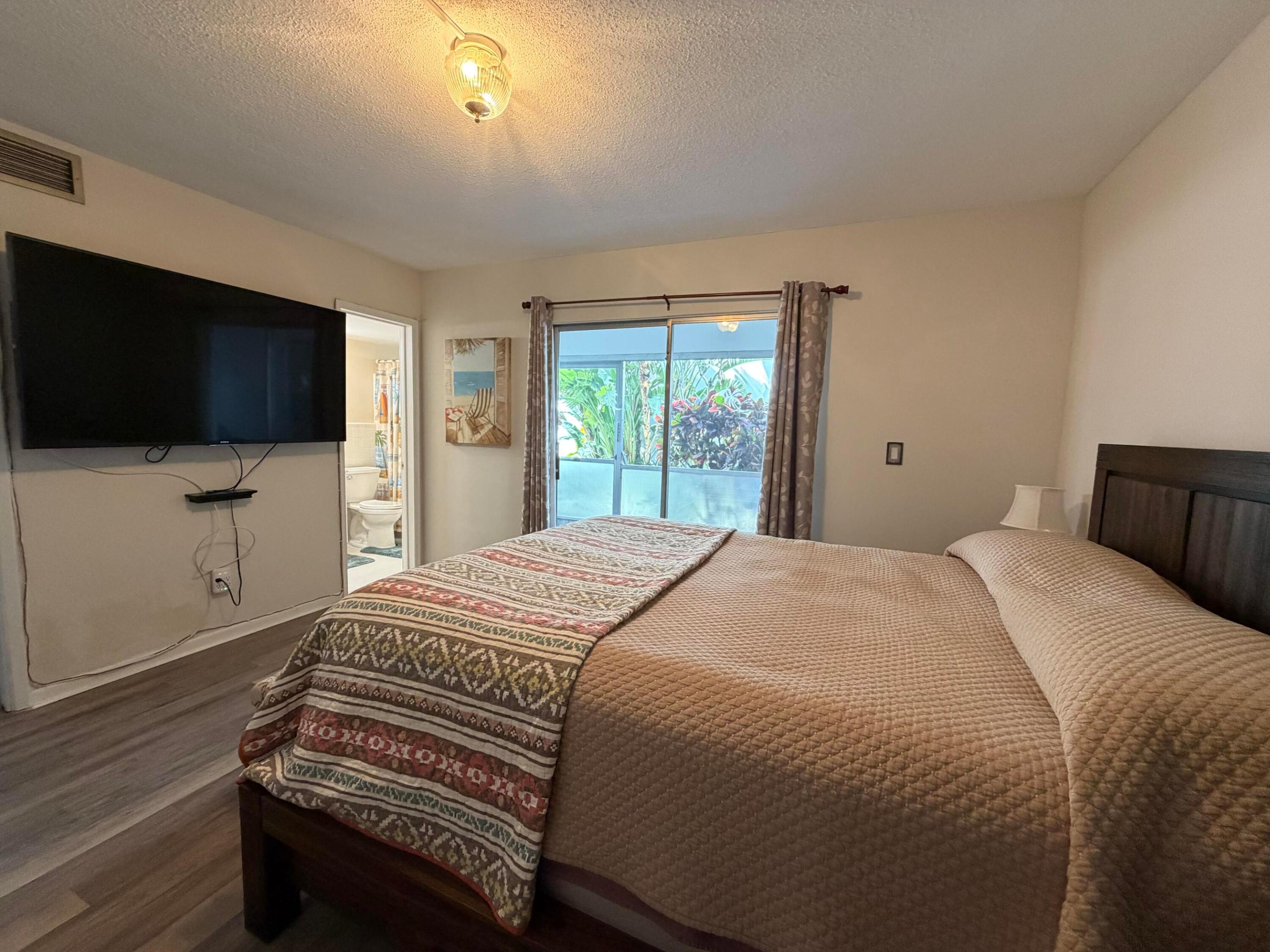 LIGHTHOUSE POINT GARDENS SOUTH - Residential