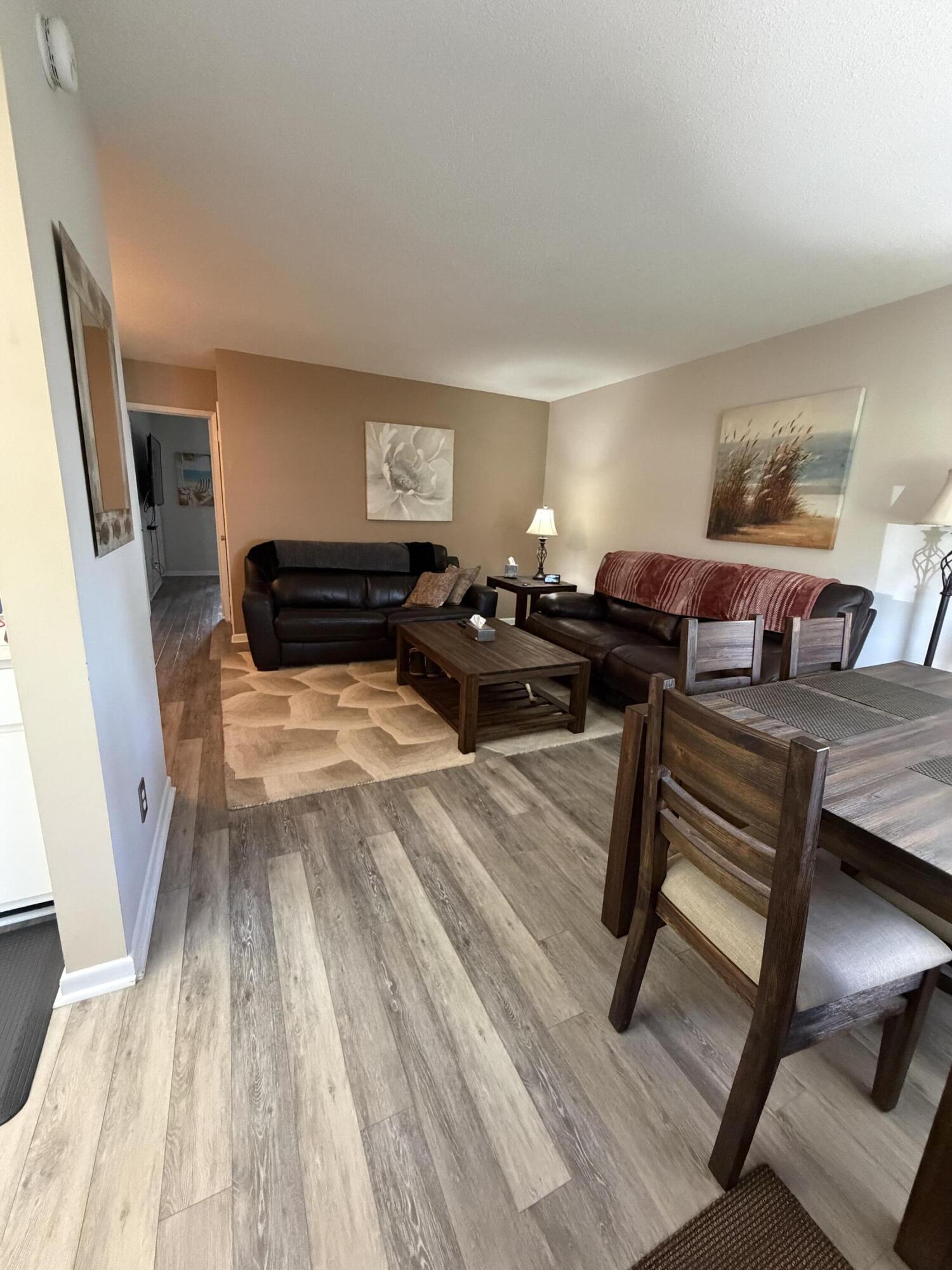 LIGHTHOUSE POINT GARDENS SOUTH - Residential