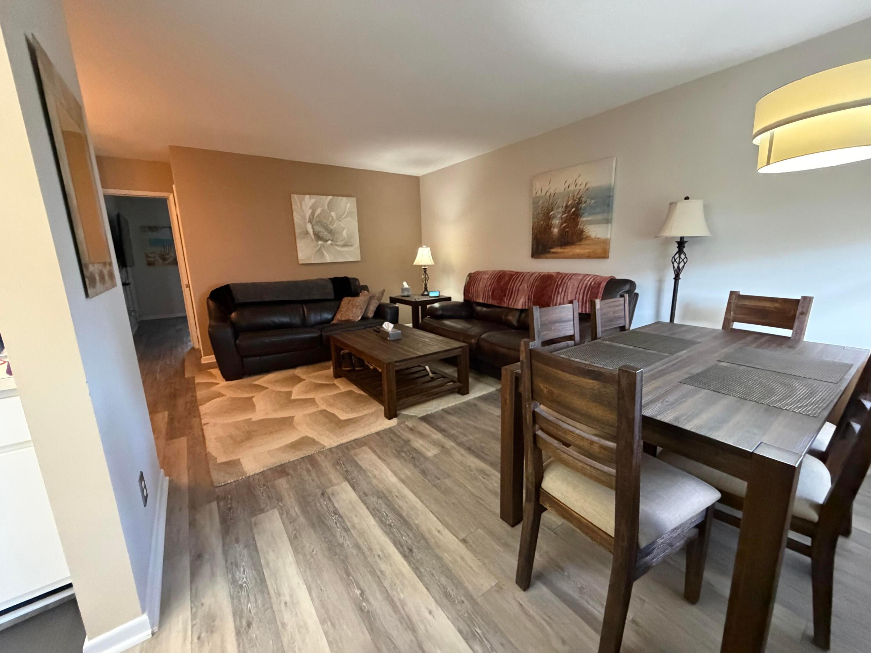 LIGHTHOUSE POINT GARDENS SOUTH - Residential