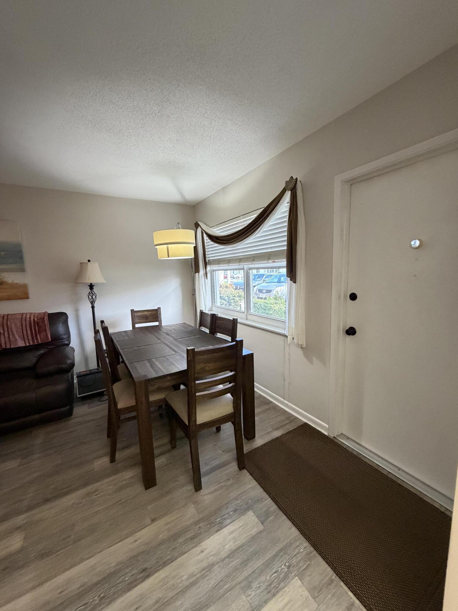 LIGHTHOUSE POINT GARDENS SOUTH - Residential