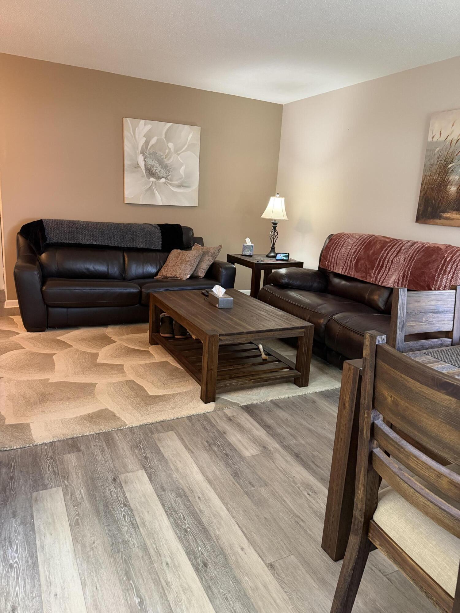 2050 NE 39th Street NE S103