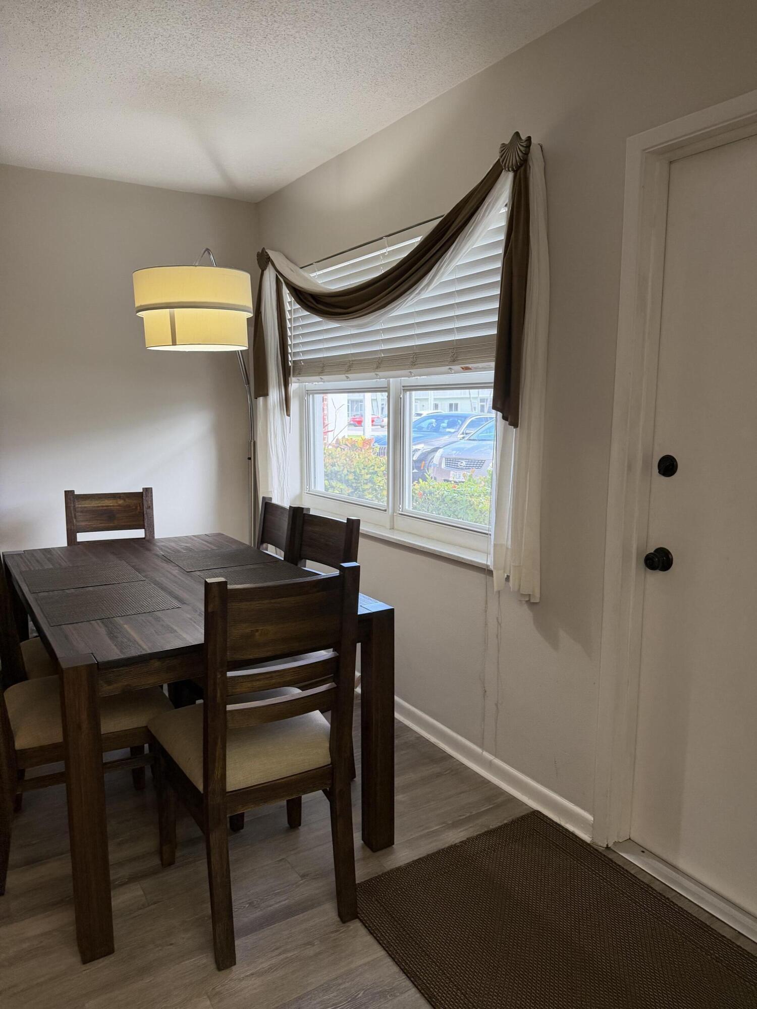 LIGHTHOUSE POINT GARDENS SOUTH - Residential