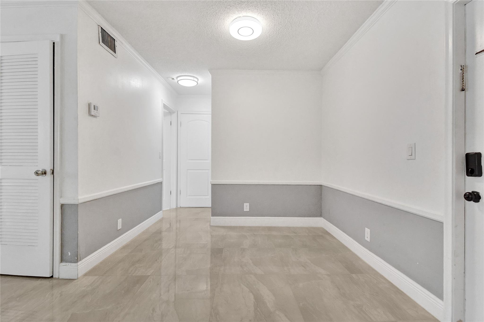 CENTRE HILL COURTS CONDO - Residential Lease