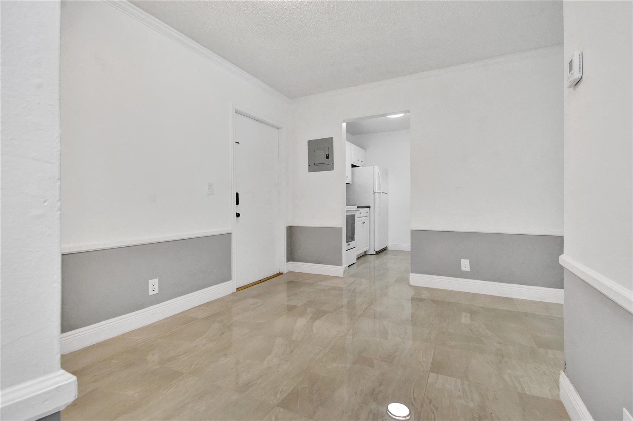 CENTRE HILL COURTS CONDO - Residential Lease