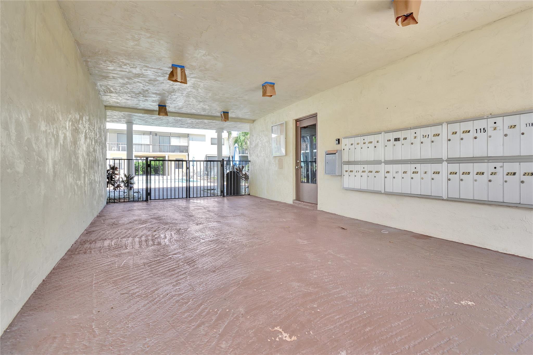 CENTRE HILL COURTS CONDO - Residential Lease