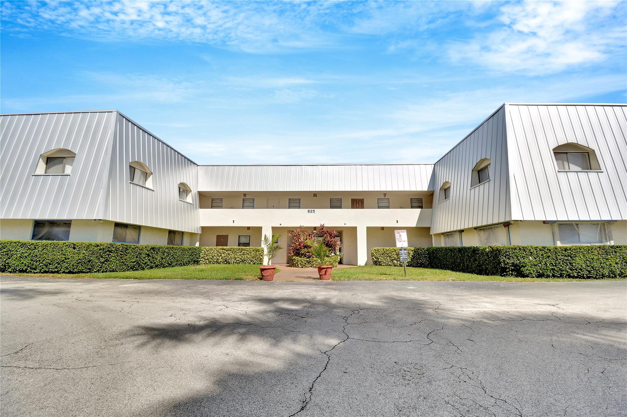 CENTRE HILL COURTS CONDO - Residential Lease