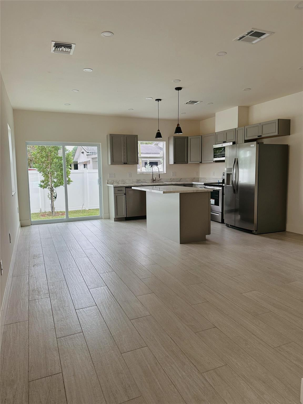 CASAVISTA II - Residential Lease
