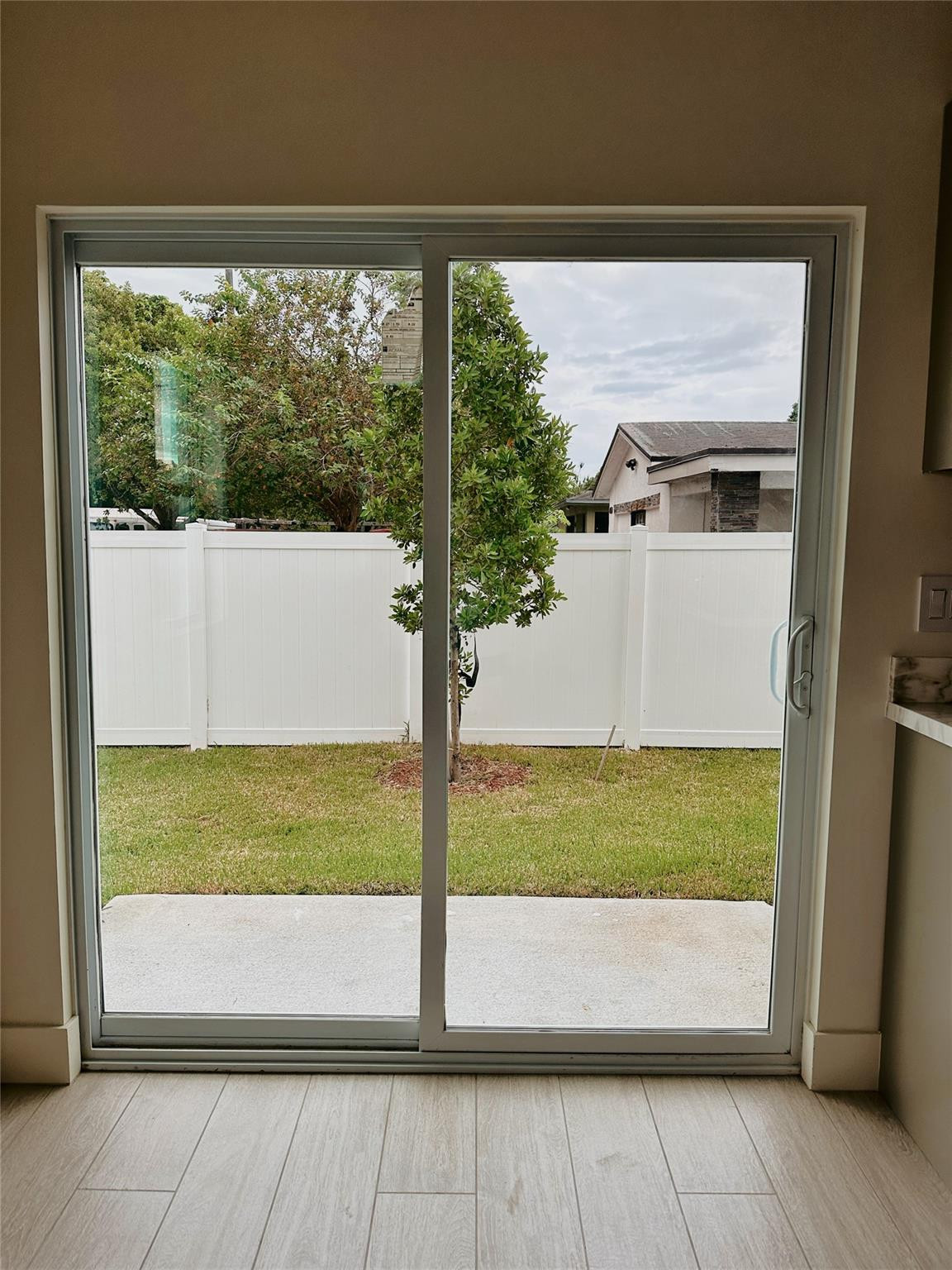 CASAVISTA II - Residential Lease