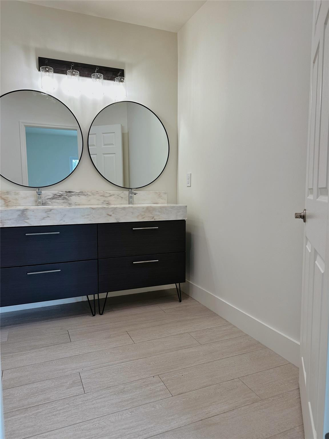 CASAVISTA II - Residential Lease
