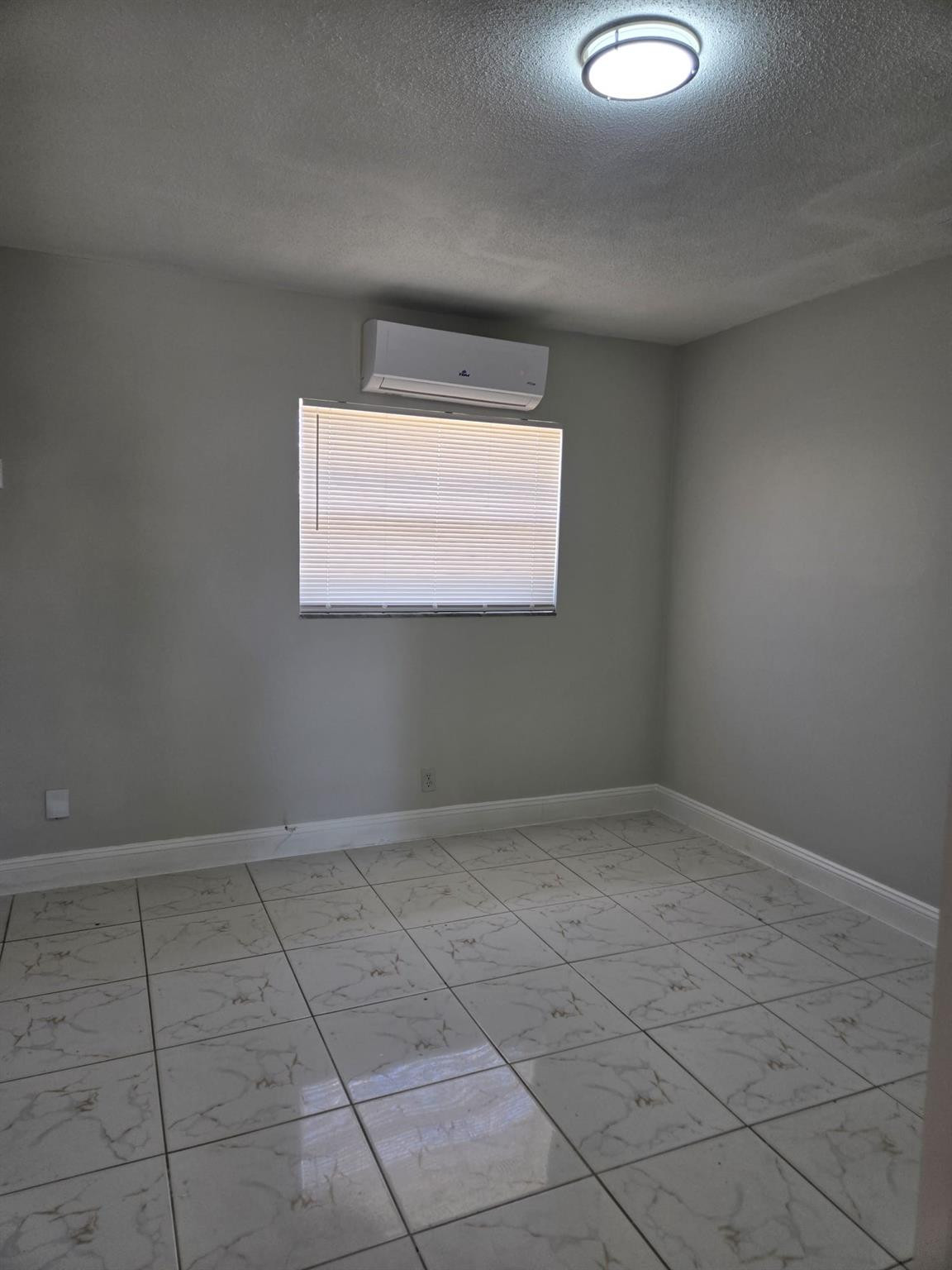 Oakland Park Second Add 1 - Residential Lease