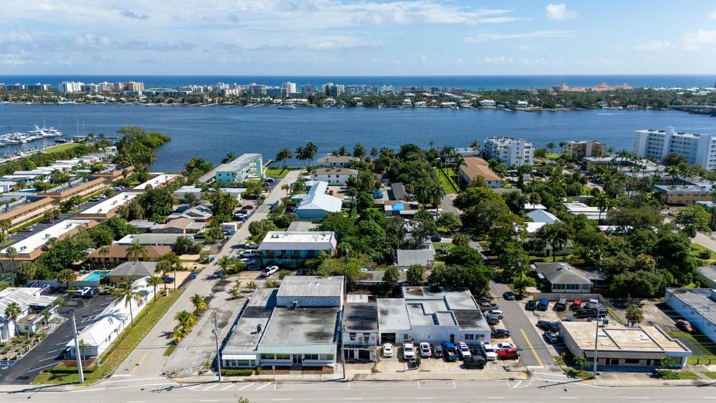 Photo of 604 N Dixie Highway, Lantana, FL 33462 (MLS # R11140064)