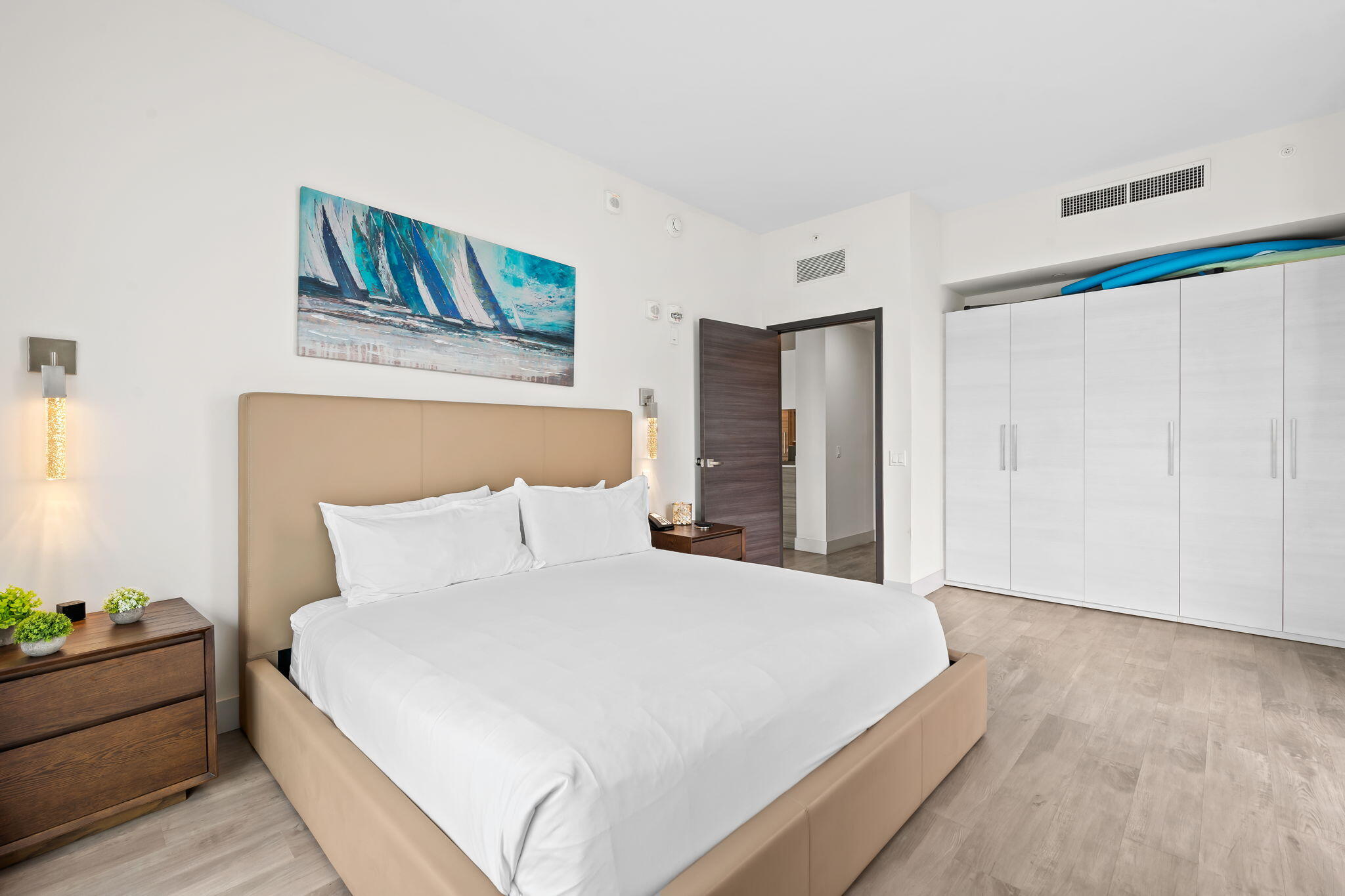 COSTA HOLLYWOOD CONDO - Residential