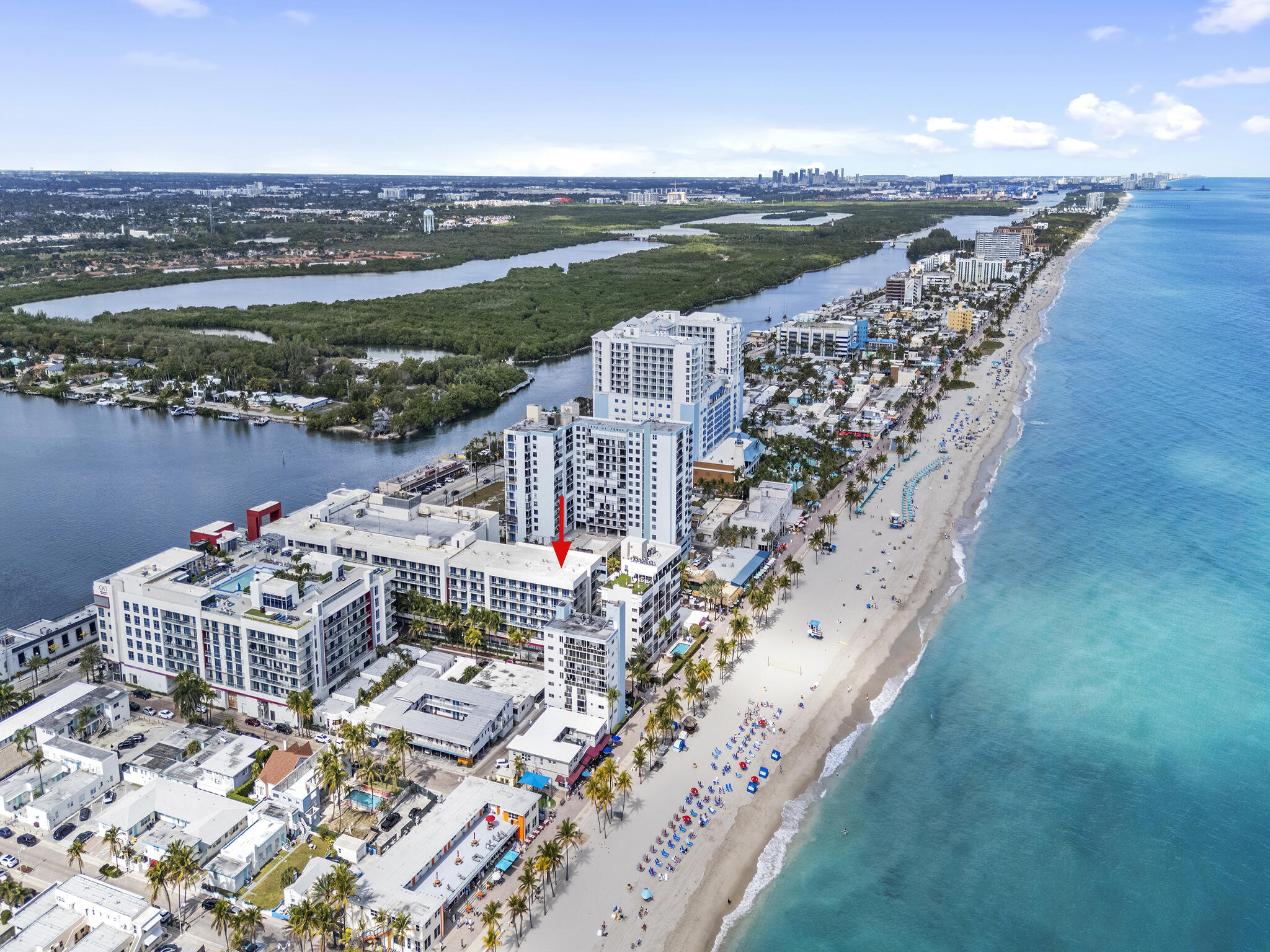 COSTA HOLLYWOOD CONDO - Residential