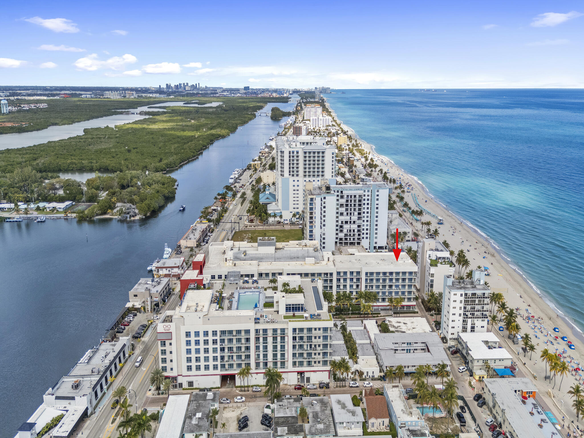 COSTA HOLLYWOOD CONDO - Residential