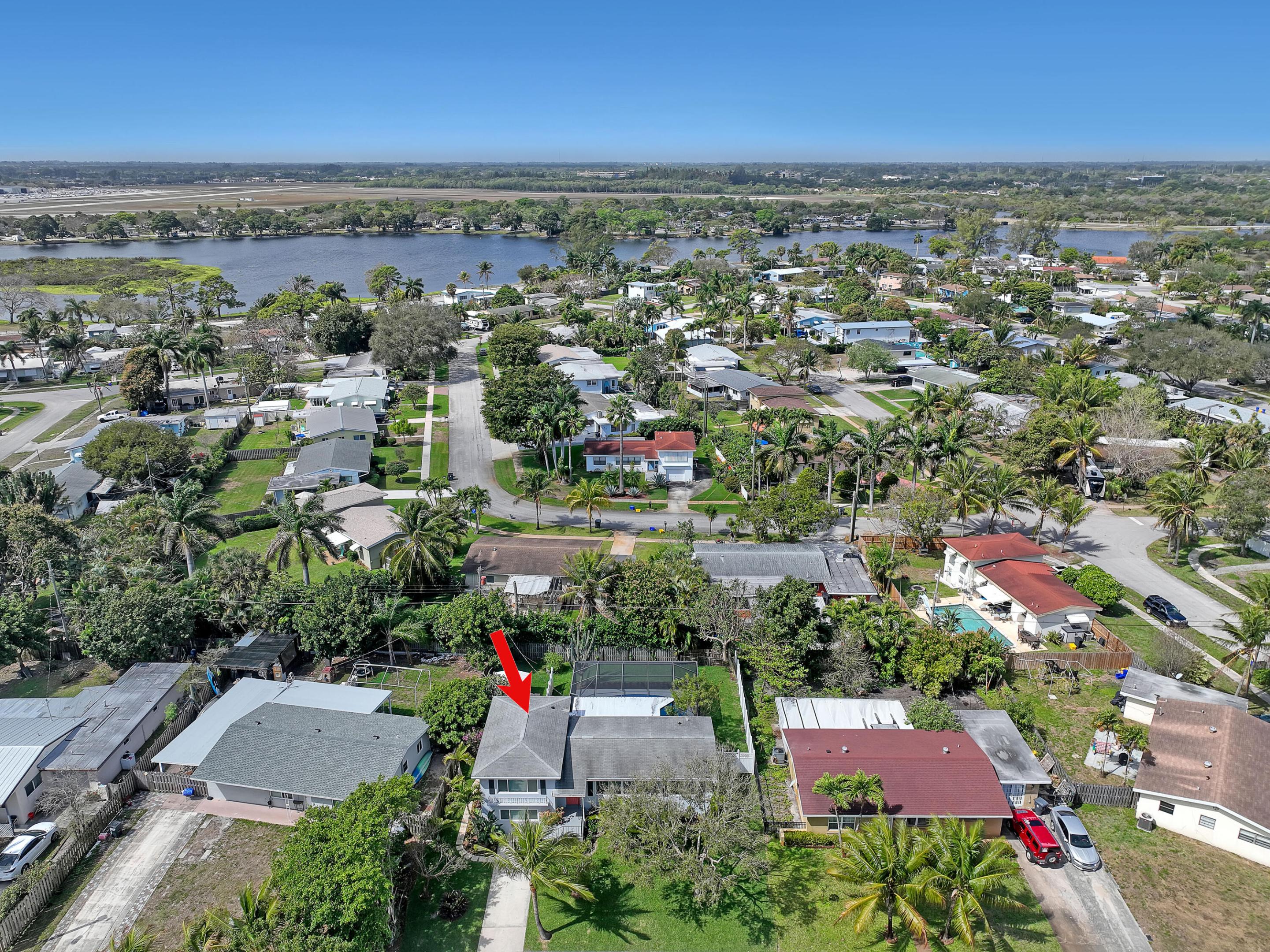 LAKE OSBORNE ESTATES 4 - Residential