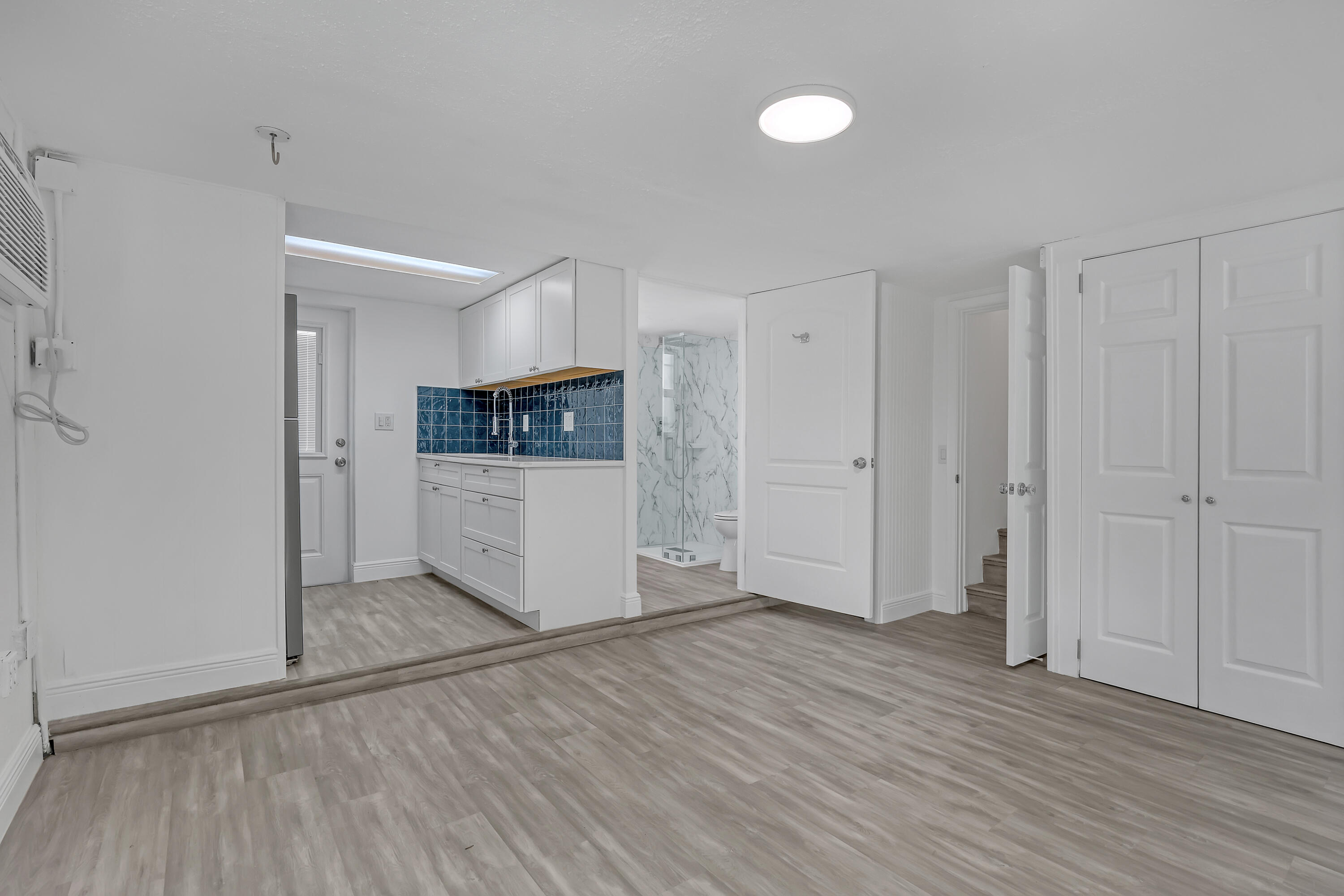 LAKE OSBORNE ESTATES 4 - Residential