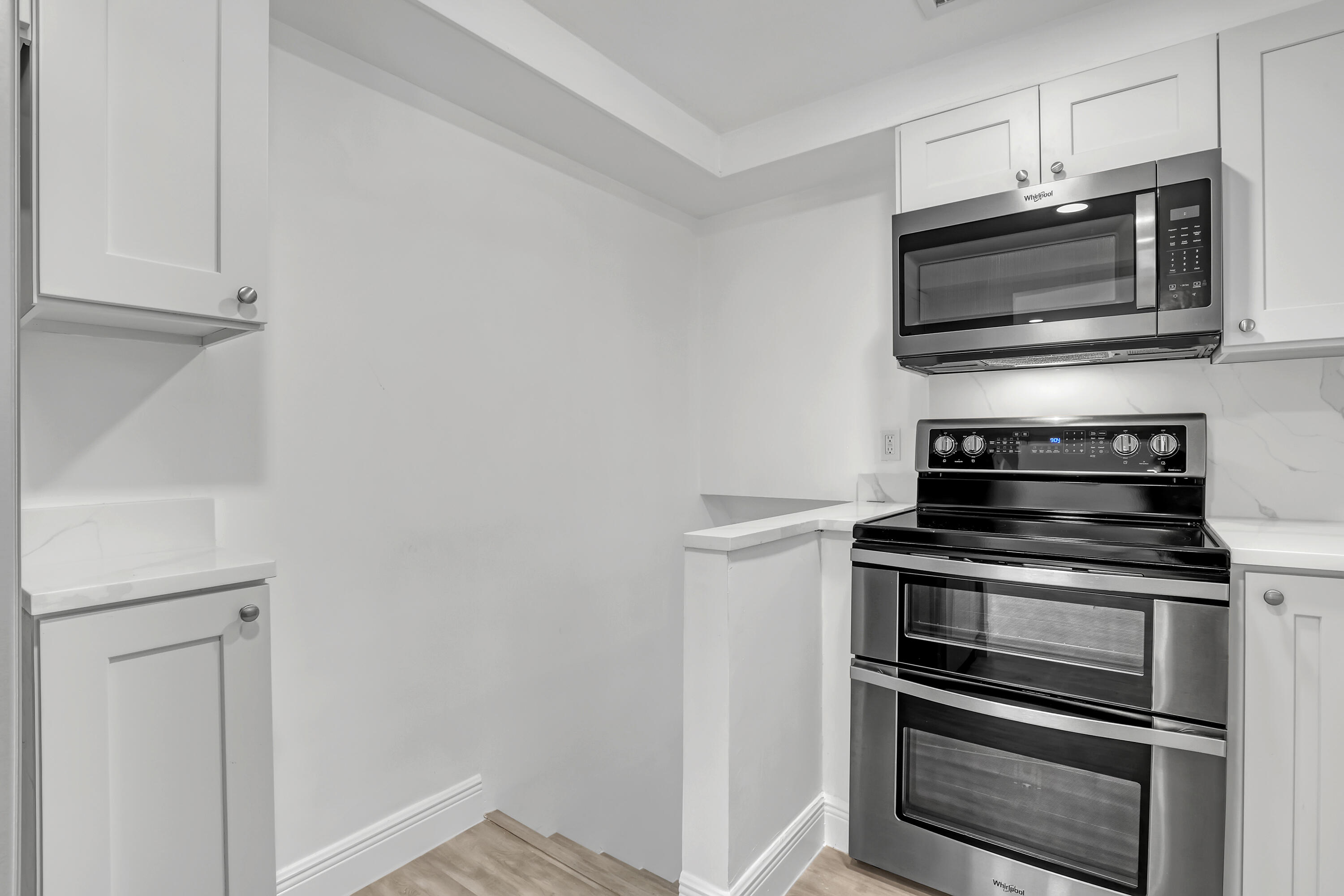 LAKE OSBORNE ESTATES 4 - Residential