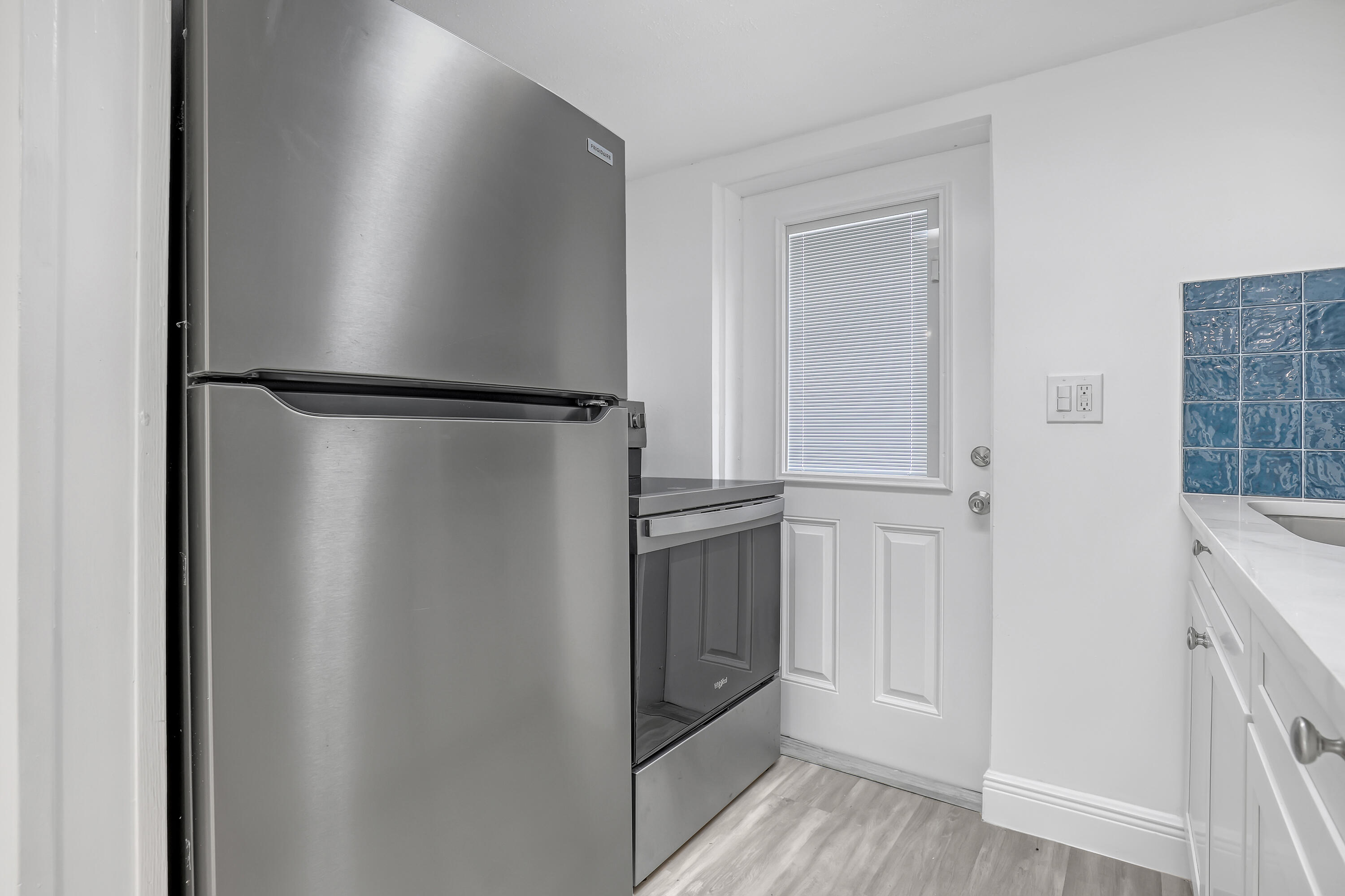 LAKE OSBORNE ESTATES 4 - Residential