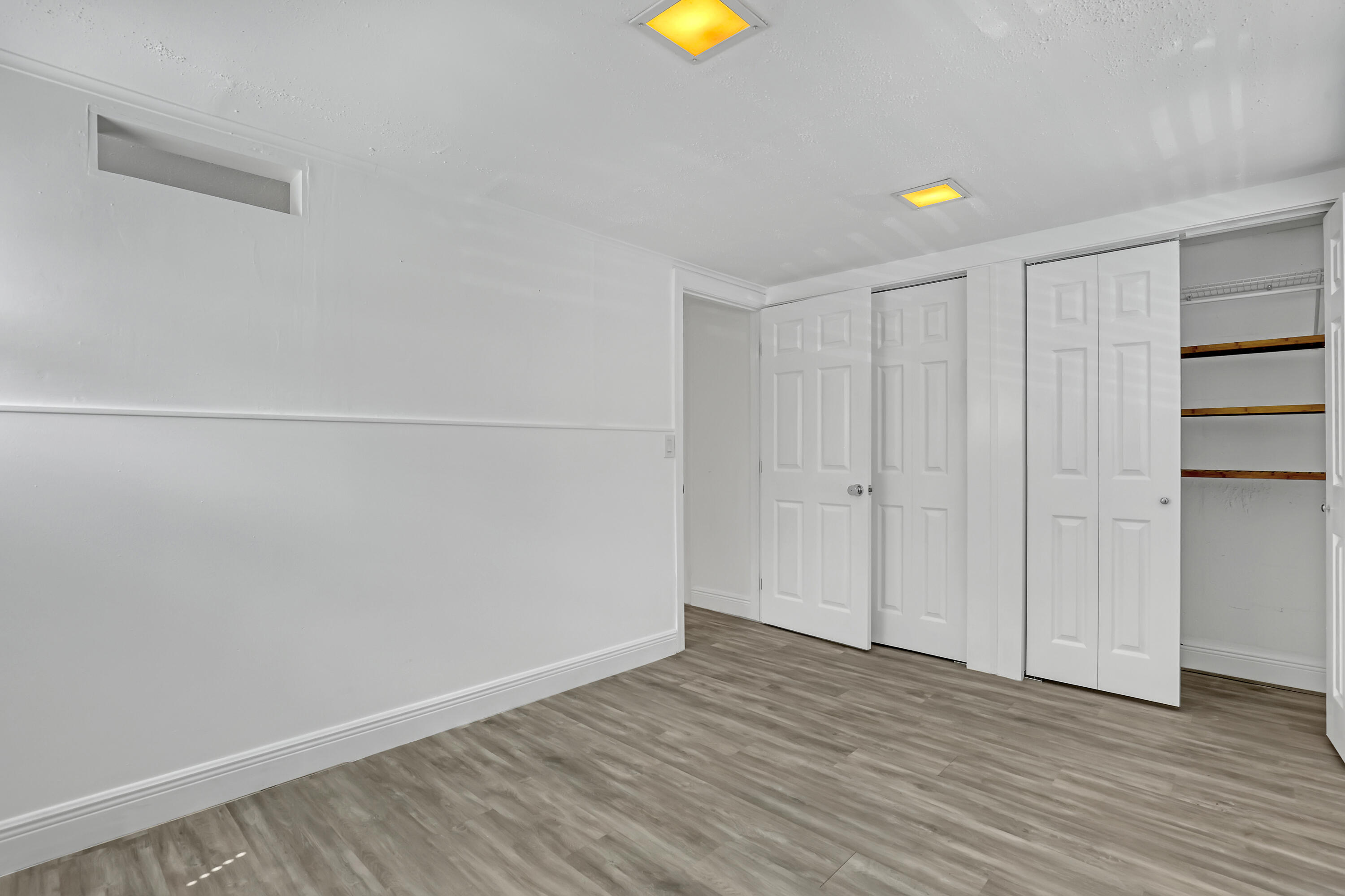 LAKE OSBORNE ESTATES 4 - Residential