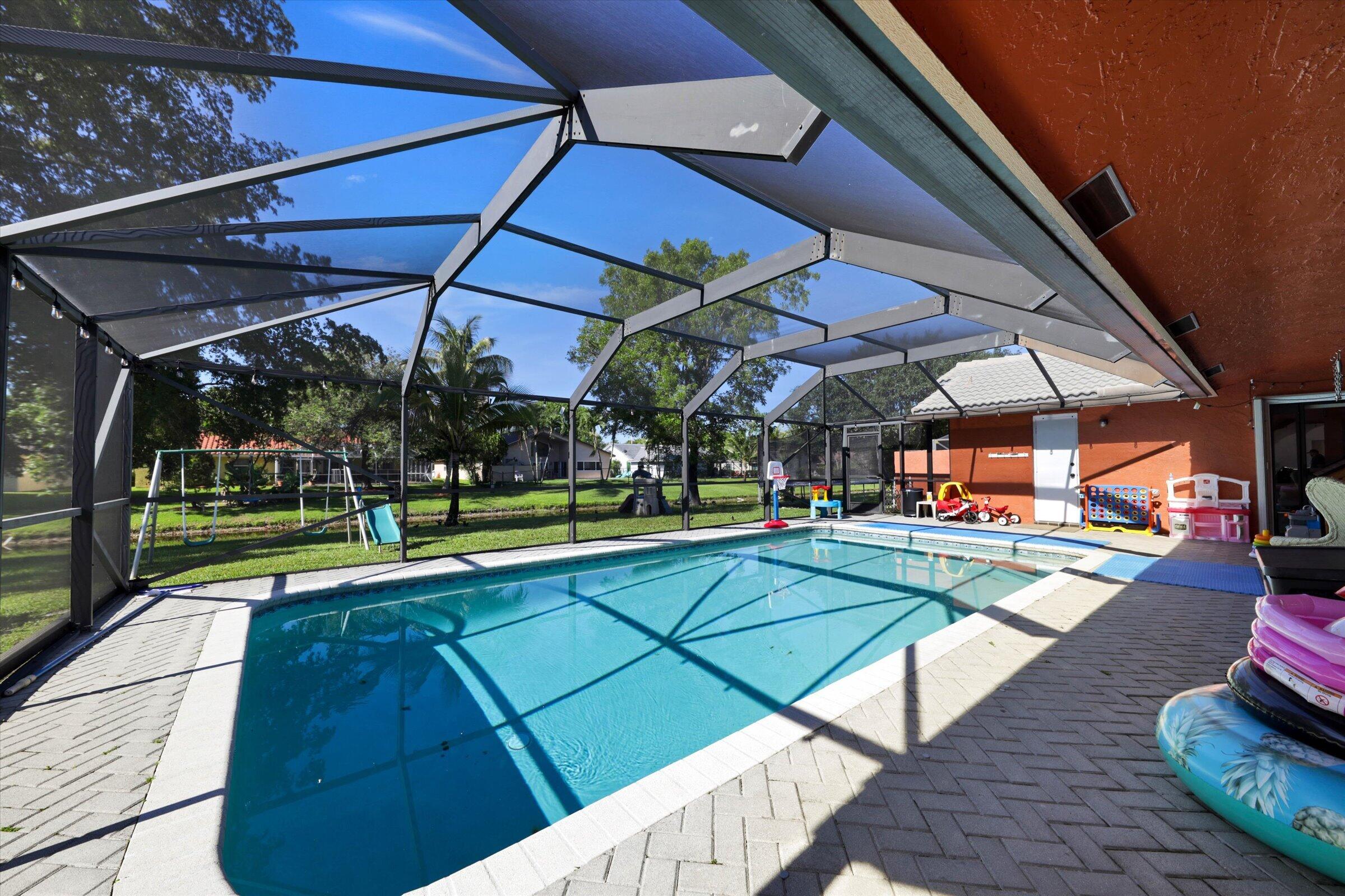 PINE LANDING - Residential Lease