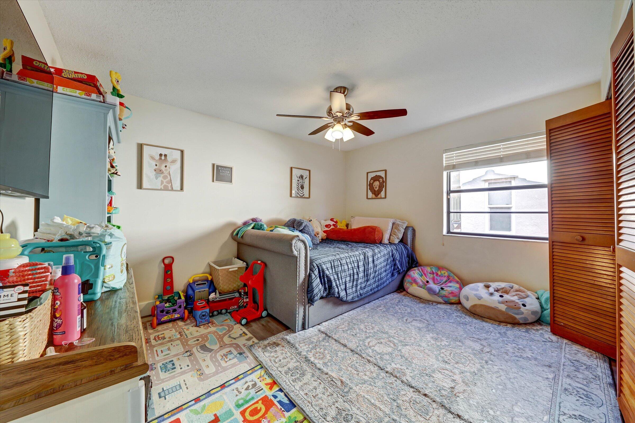PINE LANDING - Residential Lease