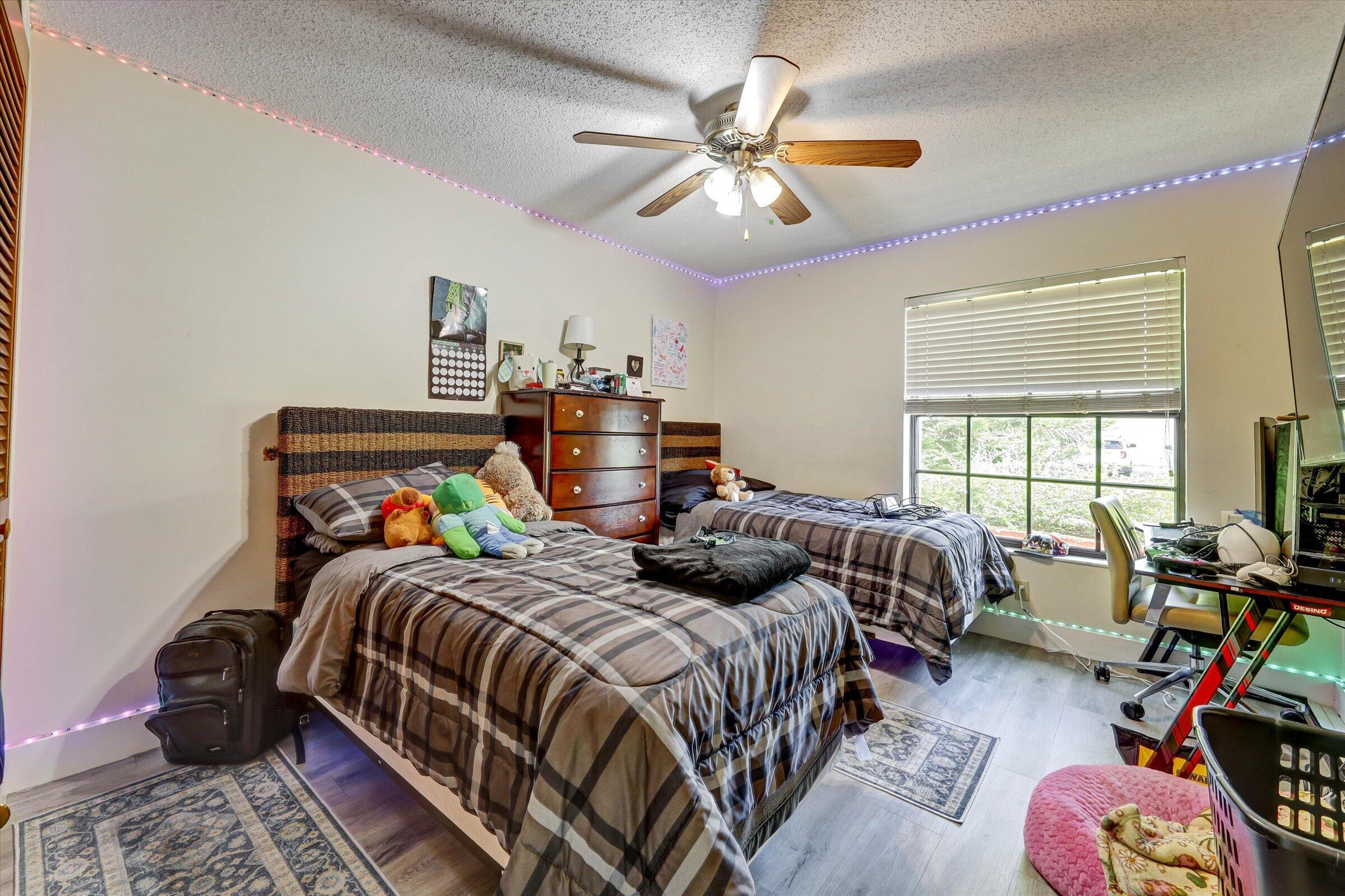 PINE LANDING - Residential Lease
