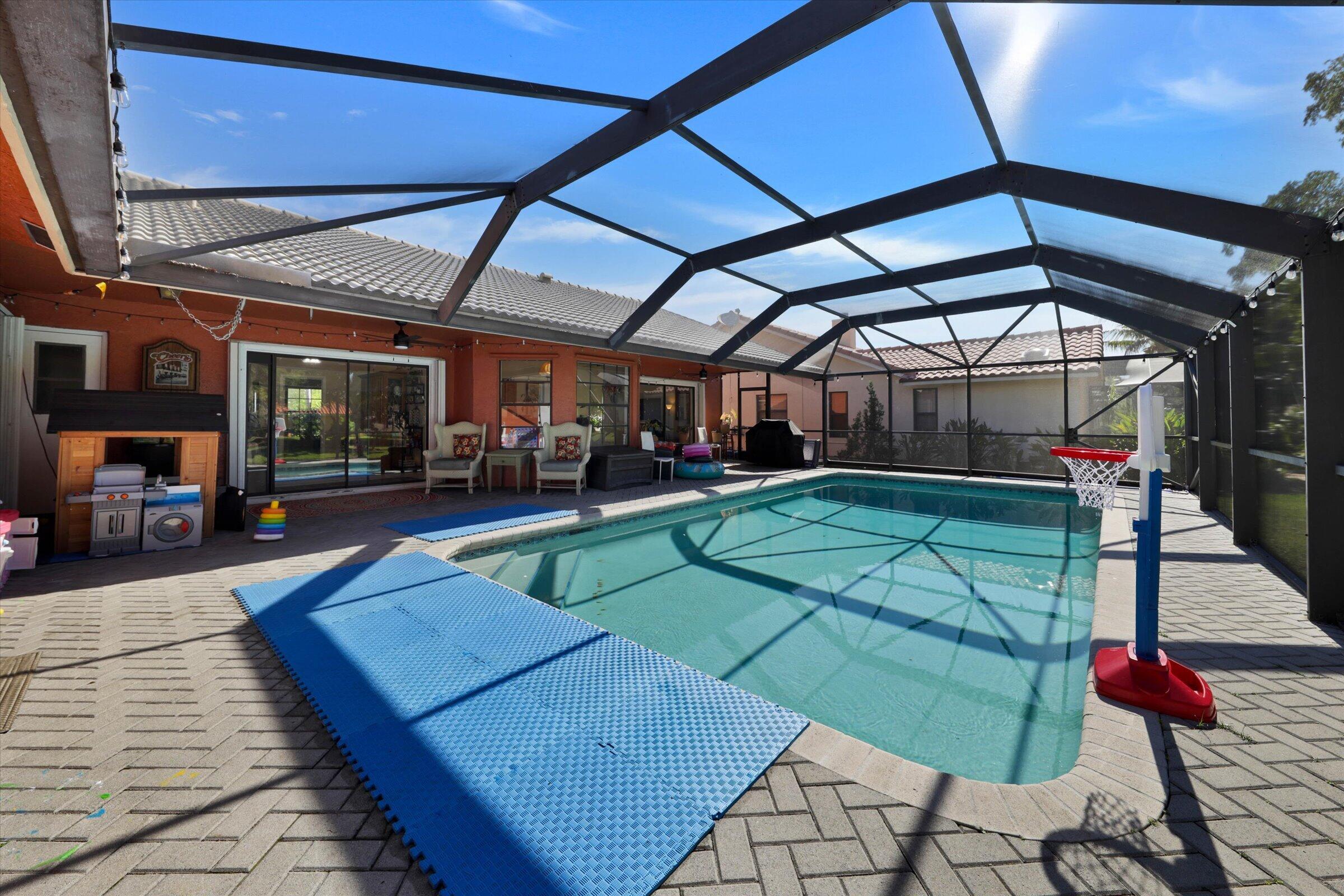 PINE LANDING - Residential Lease