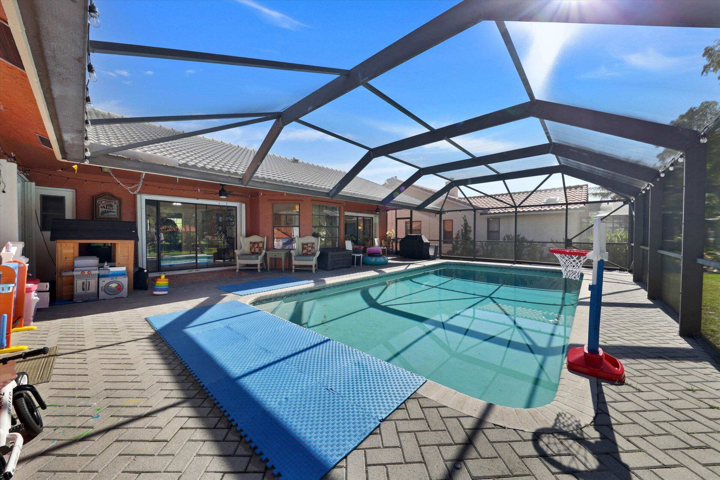 PINE LANDING - Residential Lease