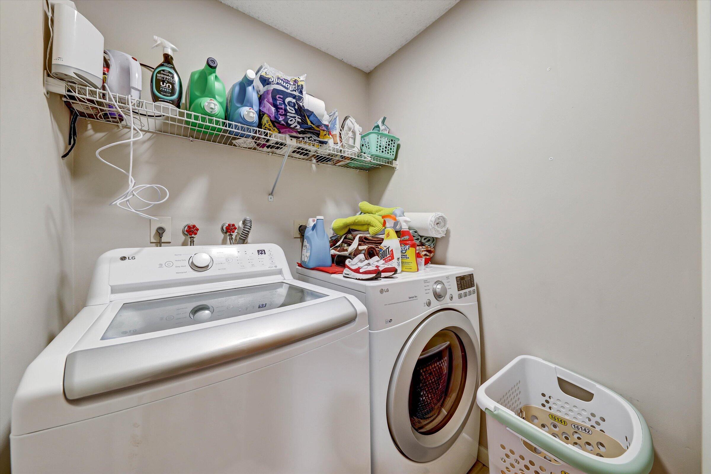 PINE LANDING - Residential Lease