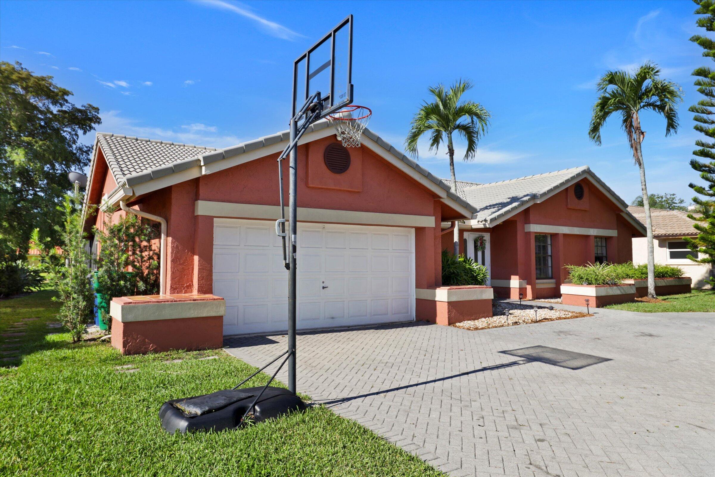 PINE LANDING - Residential Lease