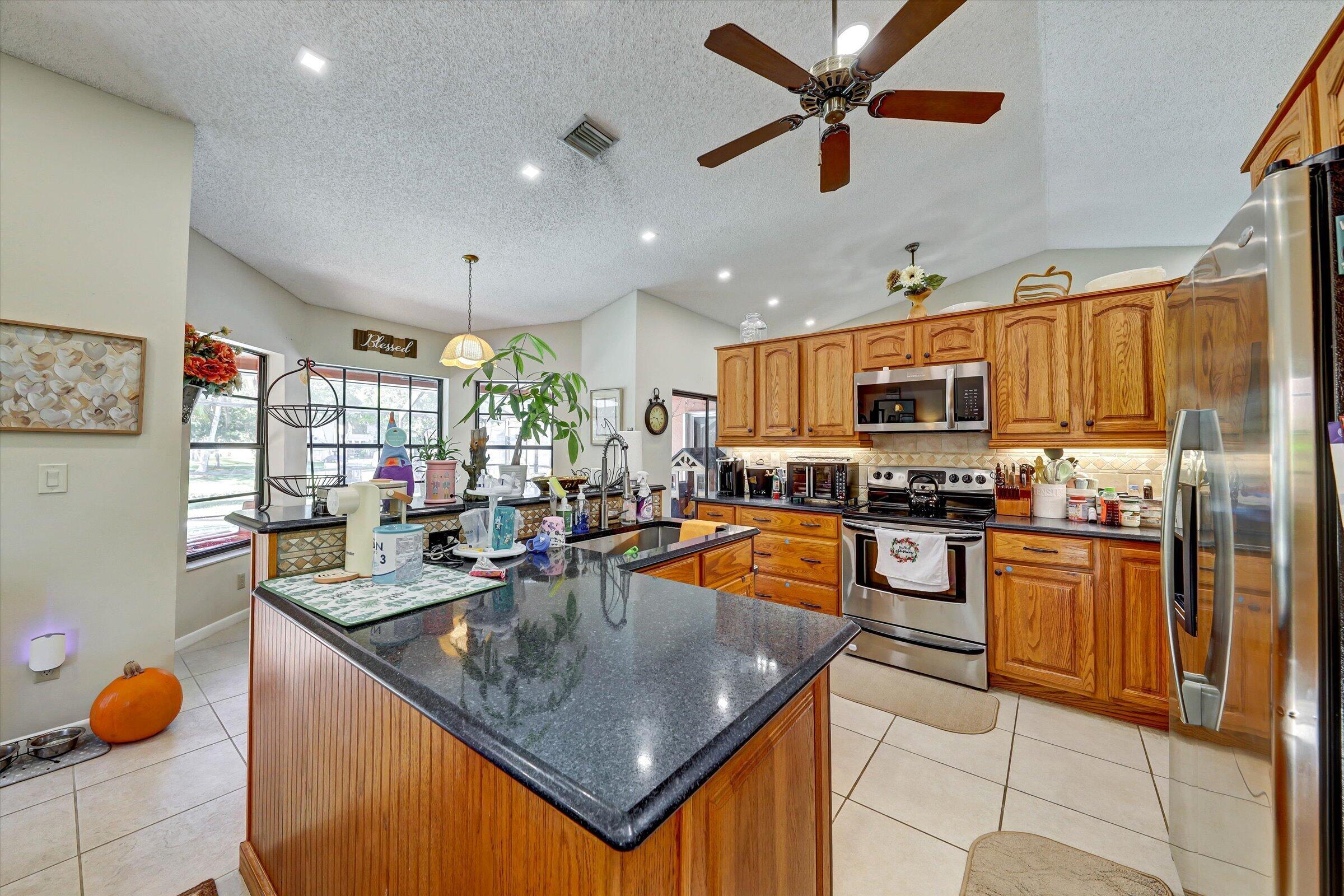 PINE LANDING - Residential Lease