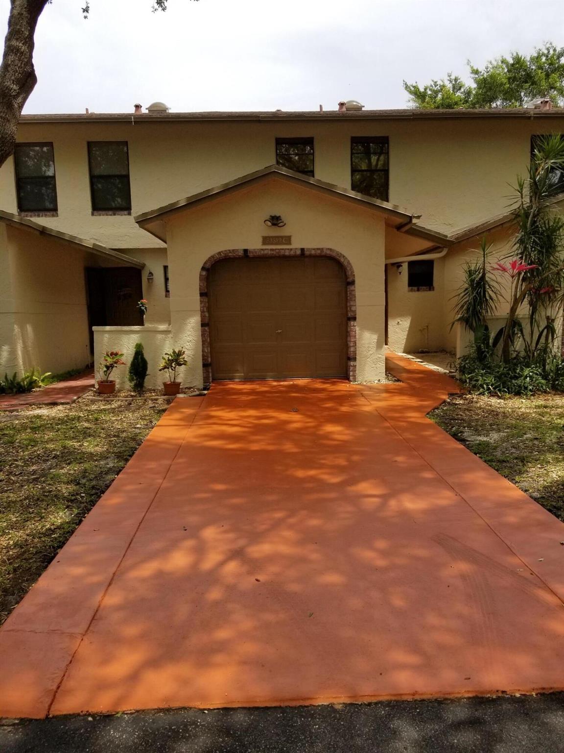 SANDALFOOT COVE SEC 10 - Residential Lease