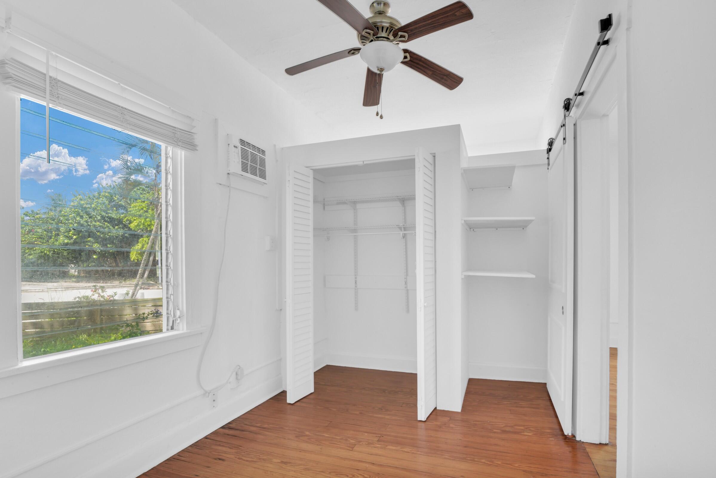 LAKE WORTH TOWN OF - Residential Lease