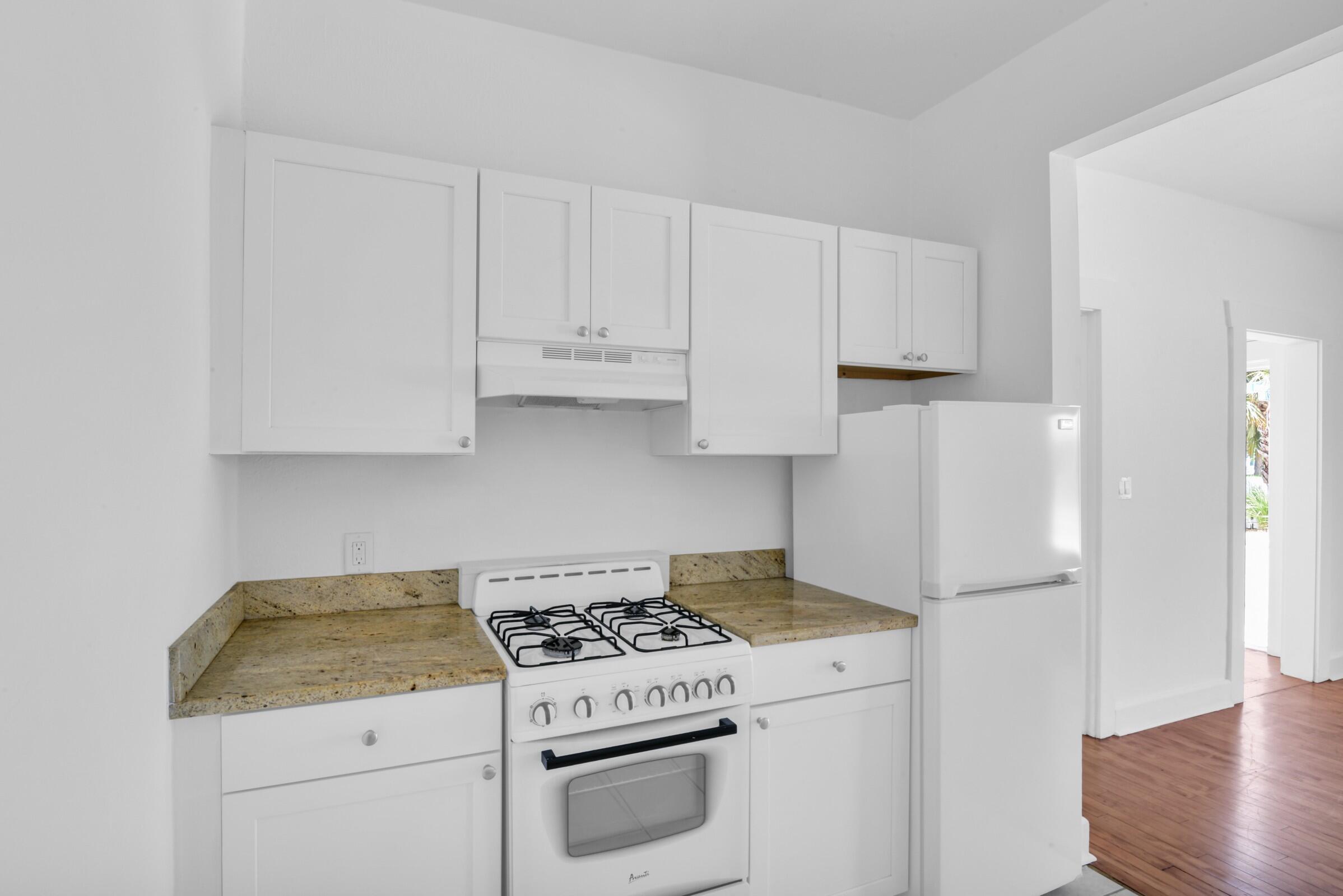 LAKE WORTH TOWN OF - Residential Lease