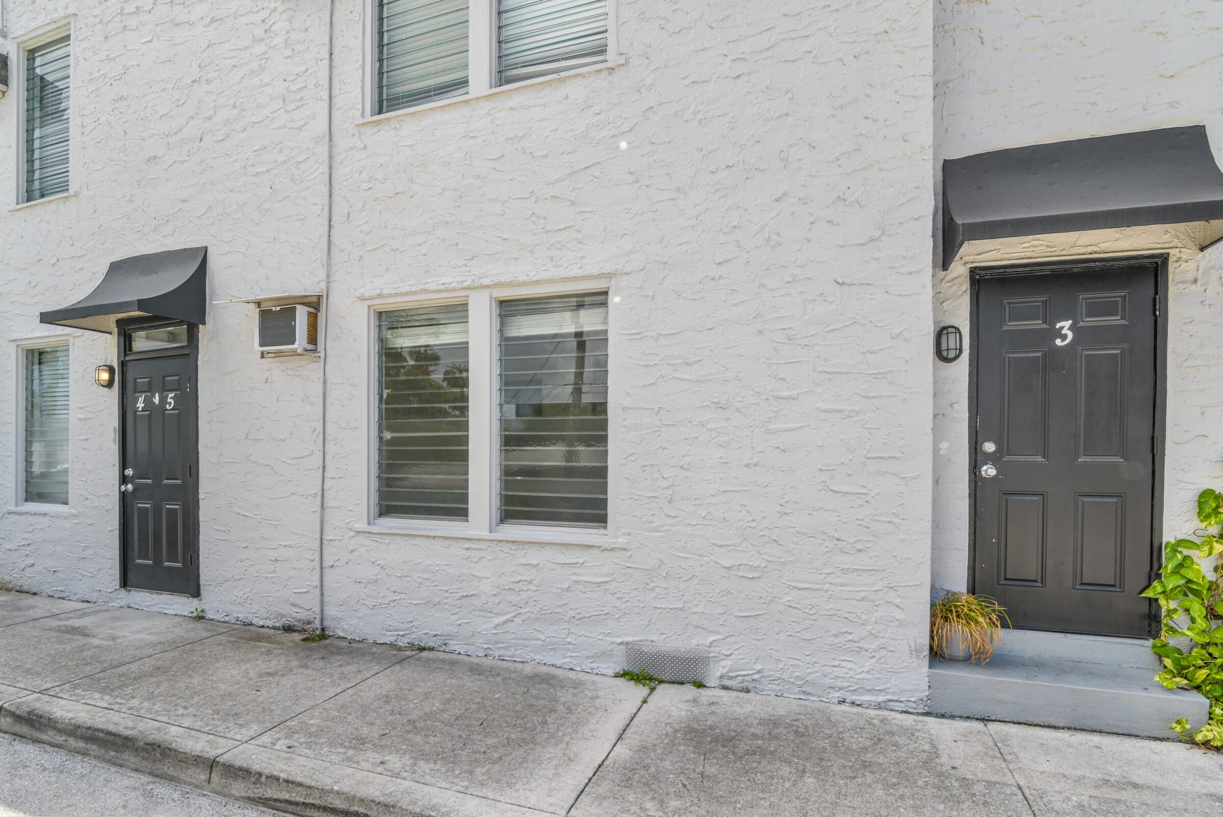 LAKE WORTH TOWN OF - Residential Lease