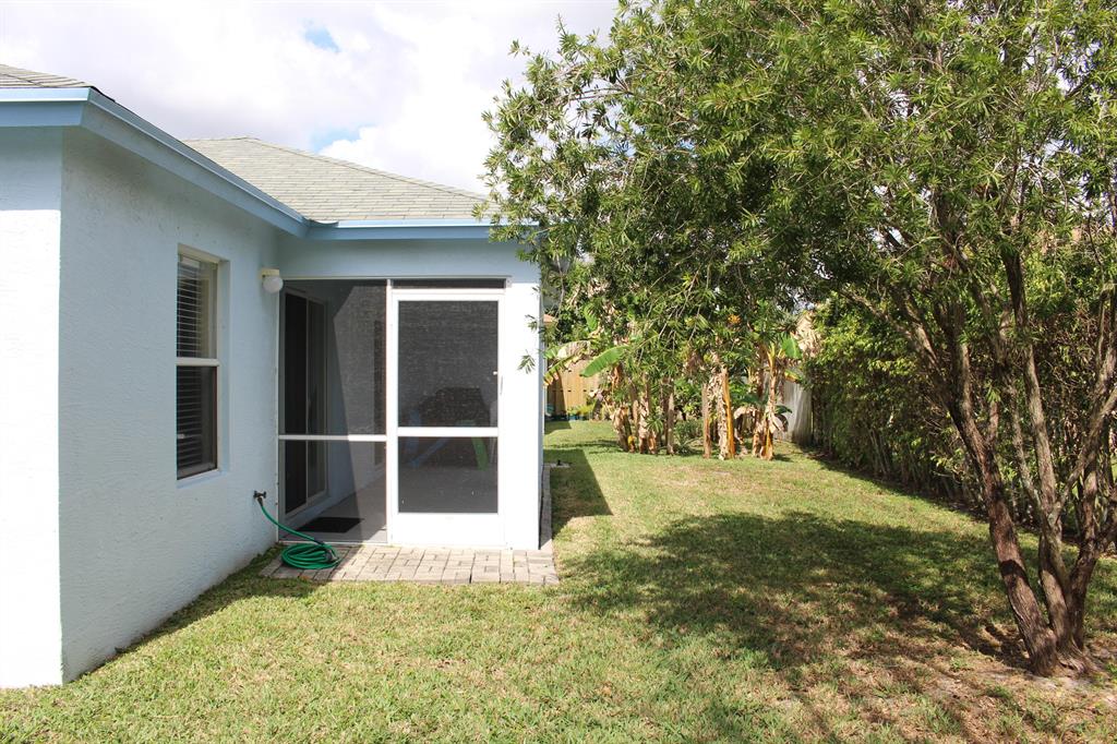 VICTORIA WOODS - Residential