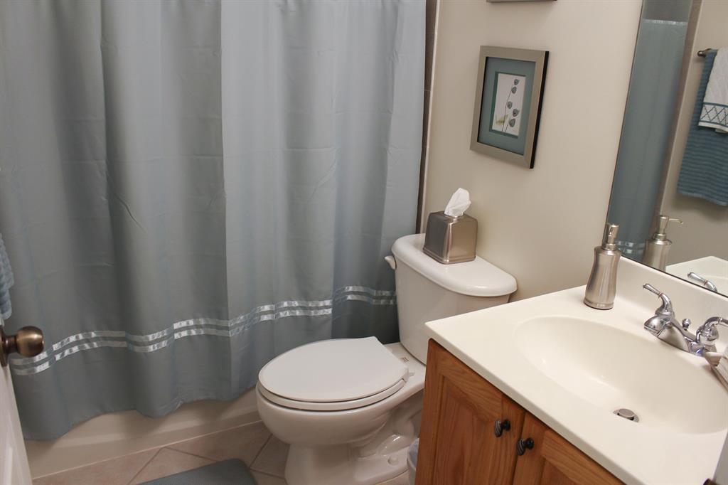 VICTORIA WOODS - Residential