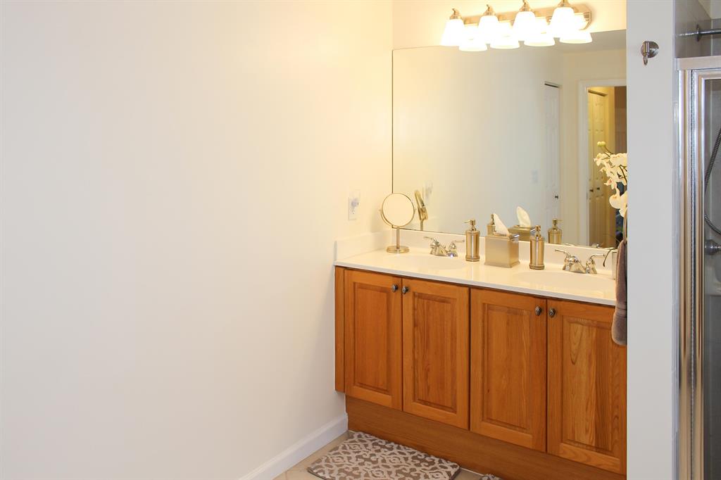 VICTORIA WOODS - Residential