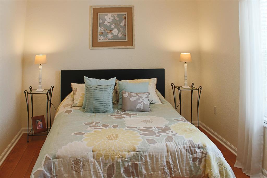 VICTORIA WOODS - Residential