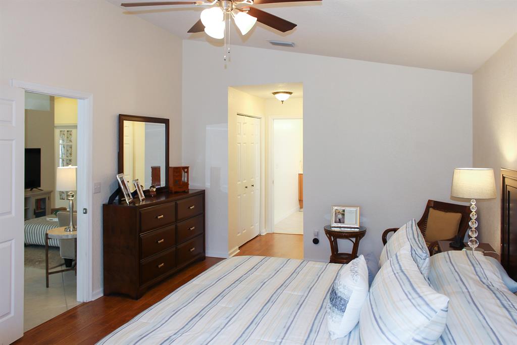 VICTORIA WOODS - Residential